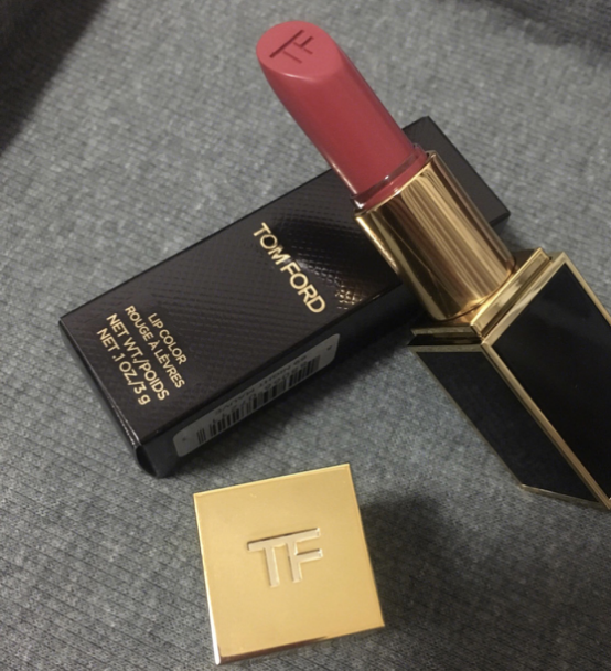 tf口紅多少錢(qián)一支（400一支的TF，到底有什么是值得買(mǎi)的 千萬(wàn)不要花錢(qián)“踩雷”）